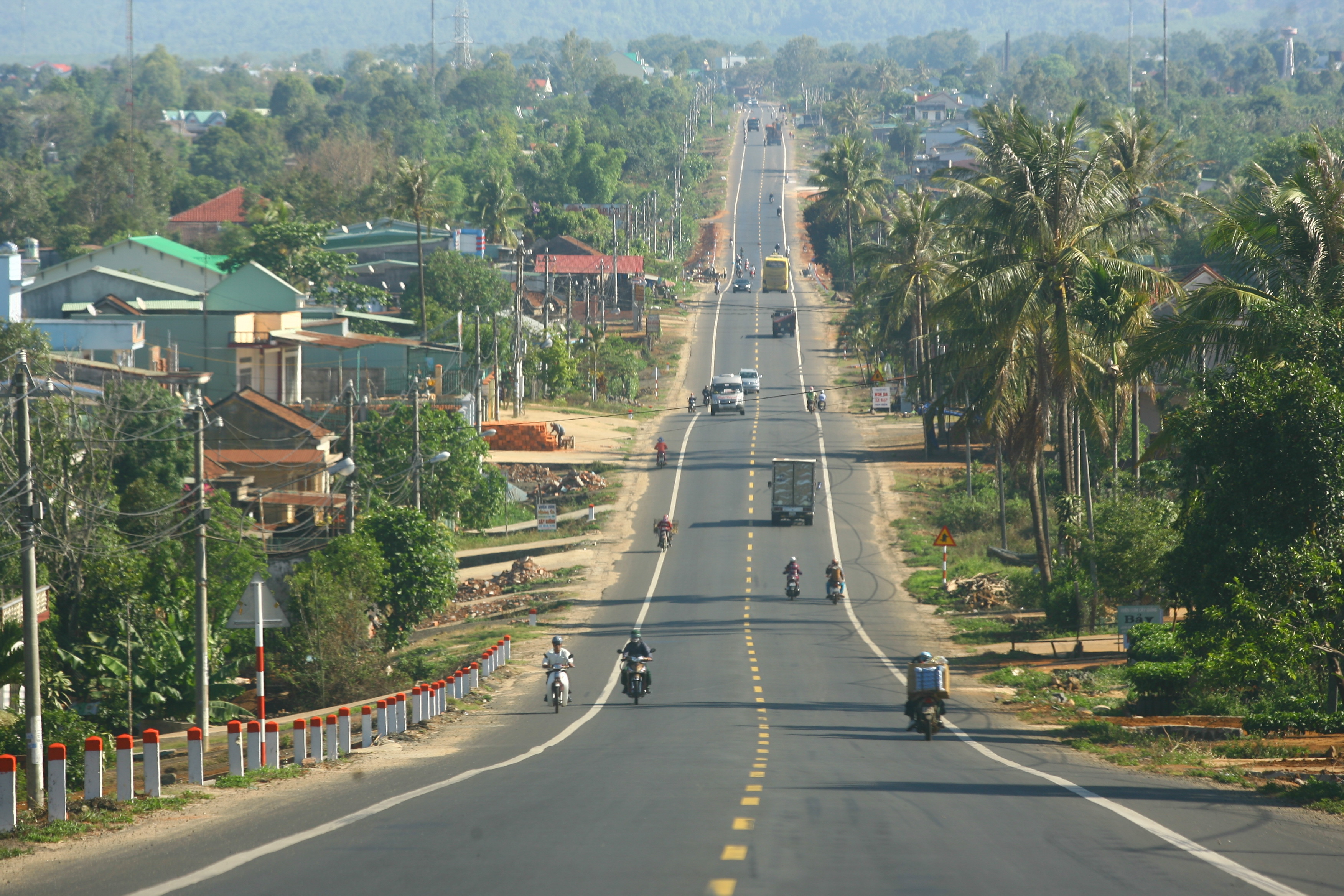 Đường có quy mô giao thông thấp đến trung bình